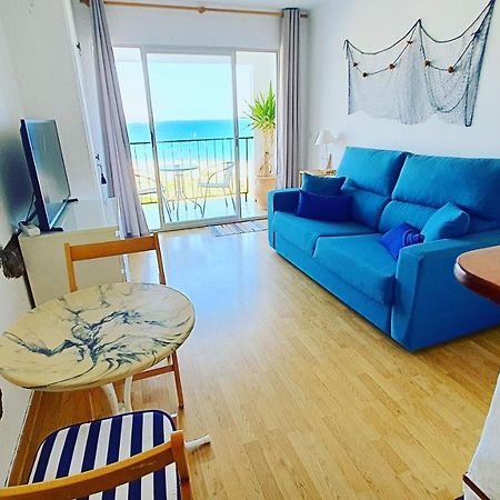 Cozy Beach-Front Studio With Amazing Sea View Эмпуриабрава Экстерьер фото